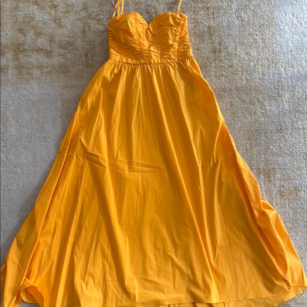 Vibrant Yellow Maxi Dress💛🧡